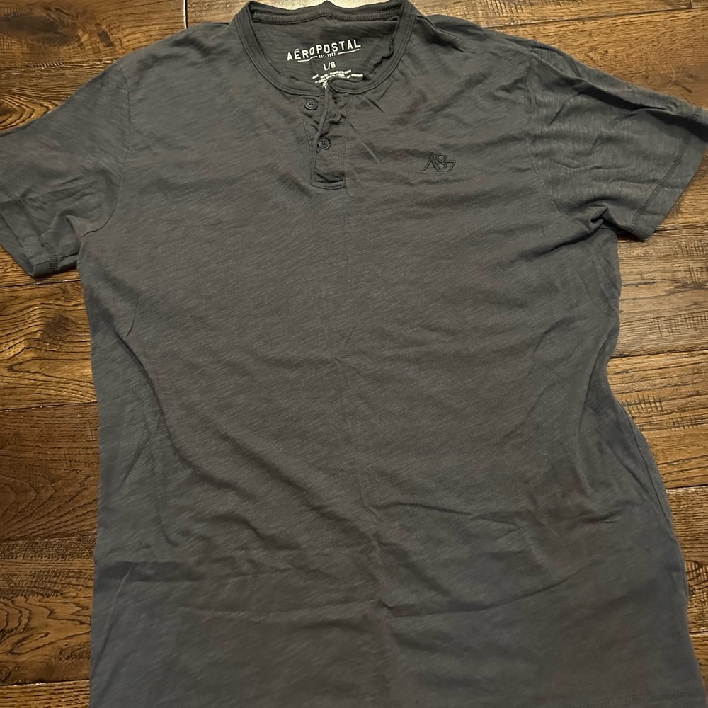 Aeropostale Gray Short Sleeve Tee